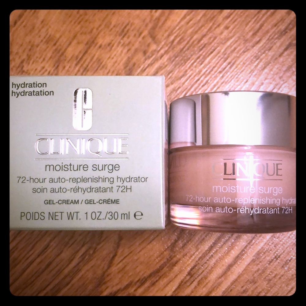 ⭐️Clinique Moisture Surge 1oz